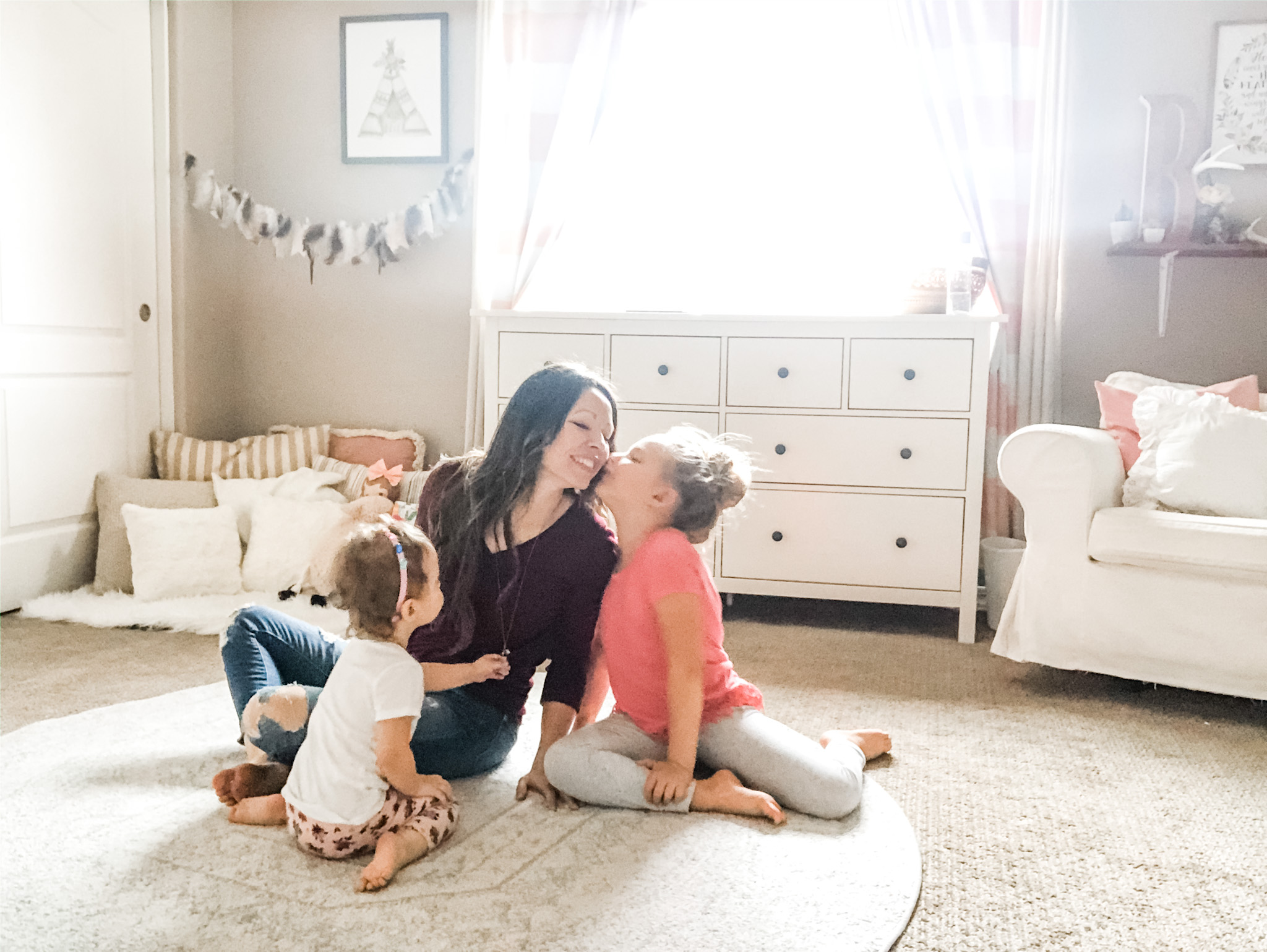 Chelsi Jo with her daughters - How to reduce screen time and why it matters